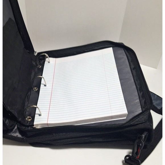 CASE-IT ZIPPER BINDER 'THE Z’ DOUBLE 1 ½ D RING BINDER STRAP HANDLE BLACK 3" - Picture 8 of 8